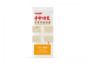 手中功夫鸡蛋面